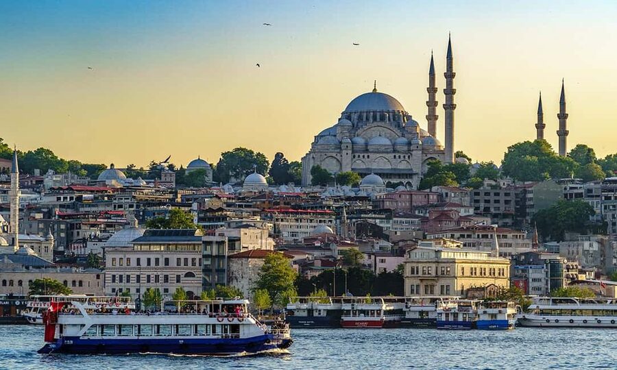 Istanbul: Blue Mosque Guided Tour & Süleymaniye Audio Guide - Blue Mosque in one hour: tiles, domes, and a licensed guide