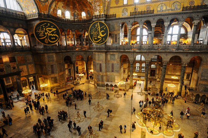 Istanbul: Blue Mosque, Hagia Sophia, & Basilica Cistern Tour - Hagia Sophia: exterior insights, then interior time with audio