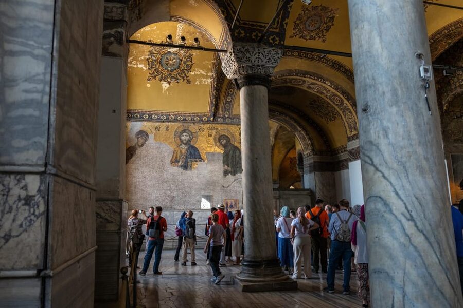 Istanbul: Blue Mosque & Hagia Sophia Guided Tour w/ Tickets - Getting There: Galataport Tram Setup or Sultanahmet Square Start