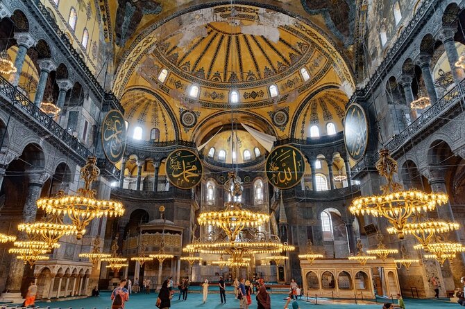 Istanbul: Blue Mosque, Hagia Sophia & opt. Basilica Cistern Tour - Entering the Blue Mosque: famous on purpose, explained for real
