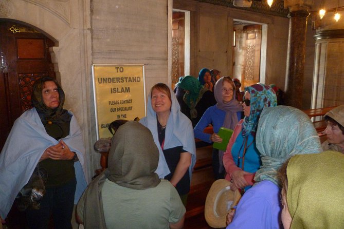Istanbul: Blue Mosque & Hagia Sophia Small-Group Tour with ticket - Sultanahmet Square: Your Orientation Before You Get Stuck in Lines
