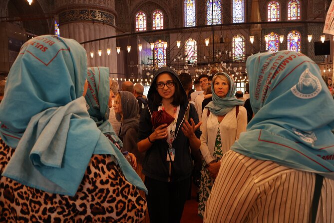 Istanbul: Blue Mosque, Hagia Sophia & Sultanahmet Tour - Sultanahmet District Walk: How the Neighborhood Ties It All Together