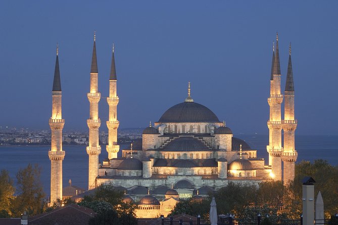 Istanbul Byzantine and Ottoman Tour: Hagia Sophia, Topkapi Palace, Blue Mosque and Grand Bazaar - Topkapi Palace: porcelain, the treasury, and how to make your 2 hours count