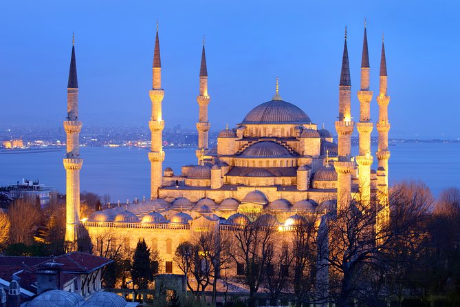 Istanbul Byzantine and Ottoman Tour: Hagia Sophia, Topkapi Palace, Blue Mosque and Grand Bazaar - Hagia Sophia Grand Mosque: seeing scale, then details