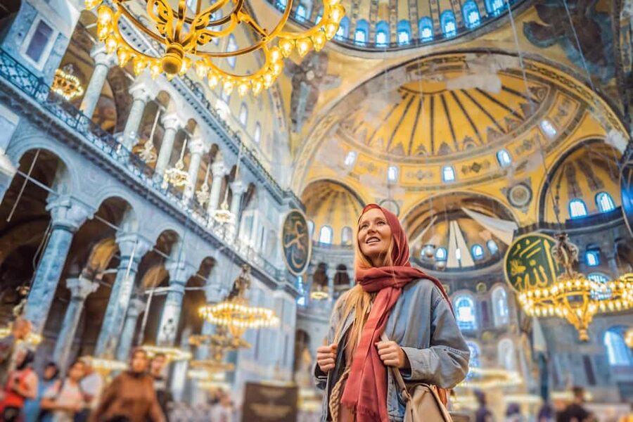 Istanbul City Walk: Blue Mosque, Hagia Sophia & Basilica - First Stop at Alman Çeşmesi: Setting up your Istanbul game plan