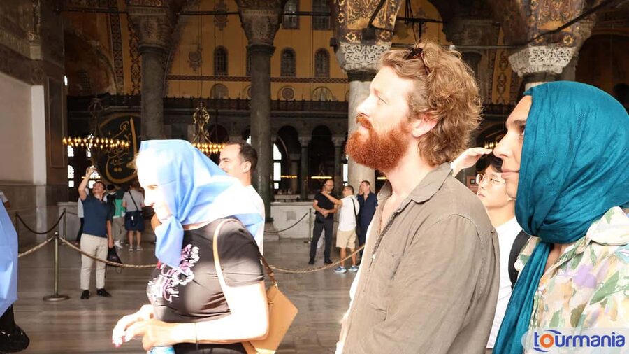 Istanbul City Walk: Blue Mosque, Hagia Sophia & Basilica - Dress code and photo rules: Simple steps to avoid delays