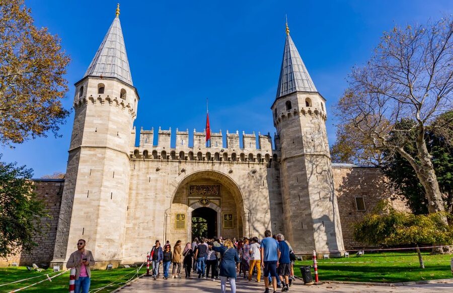 Istanbul City Walk: Blue Mosque, Old Town & Hippodrome - Old Town in 90 Minutes: What You Actually Get