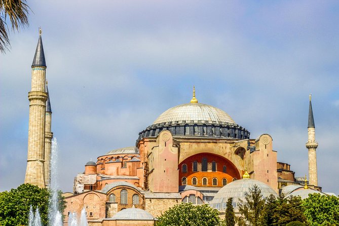 Istanbul Classics: Hagia Sophia Topkapi Palace Blue Mosque Hippodromme - Hagia Sophia: more than a postcard view
