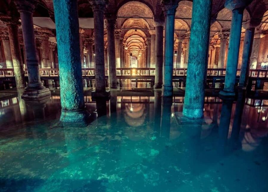 Istanbul Combo:Topkapi Palace,Basilica Cistern & Blue Mosque - Practical logistics: meeting points, closure days, and timing sanity