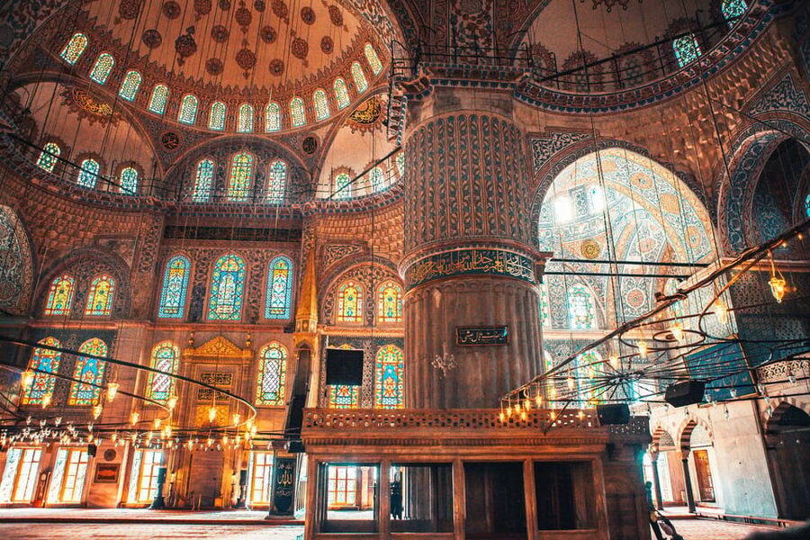 Istanbul: Hagia Sophia, Blue Mosque, & Basilica Cistern Tour - Basilica Cistern: Underground Quiet, Medusa Heads, and Byzantine “Problem-Solving”