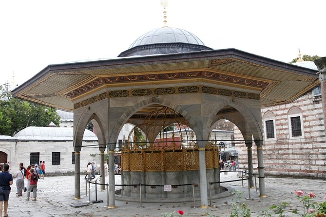 Istanbul: Hagia Sophia & Blue Mosque Guided & Small-Group Tour - Grand Bazaar free time: how to use the 45 minutes well