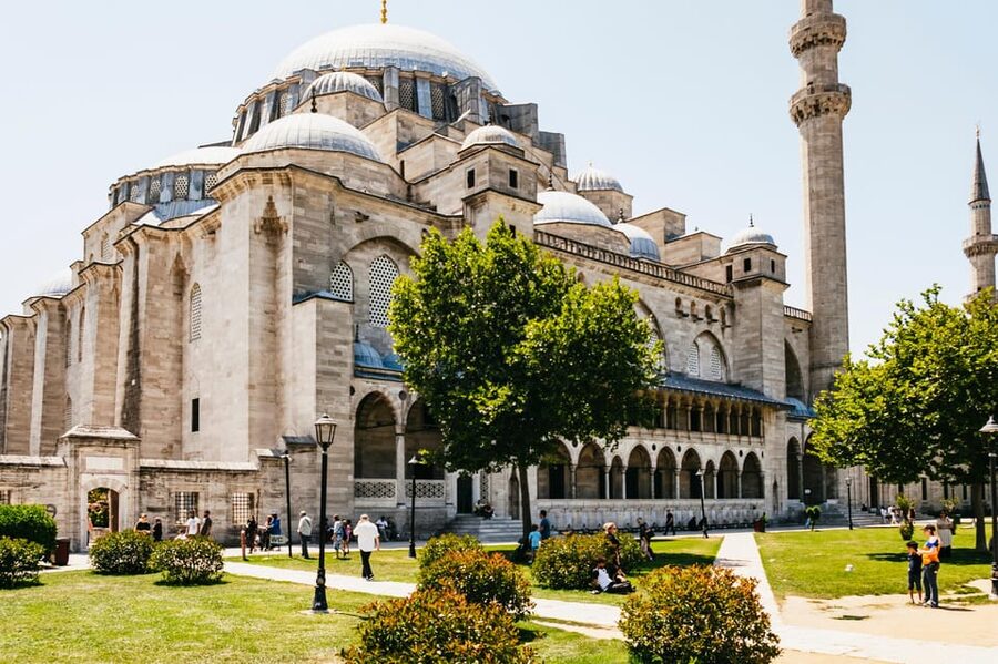 Istanbul: Hagia Sophia, Blue Mosque, Suleymaniye Mosque Tour - Why this 4-hour mosque walk makes sense in Sultanahmet