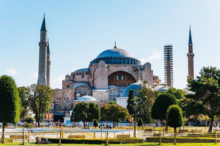 Istanbul: Hagia Sophia, Blue Mosque, Suleymaniye Mosque Tour - Skip-the-line at Hagia Sophia: when paying extra actually saves your day