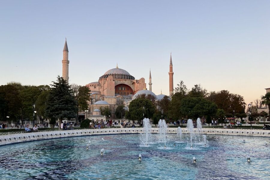 Istanbul: Half-Day Morning Hagia Sophia & Blue Mosque Tour - Grand Bazaar free time: shopping in a maze without getting lost