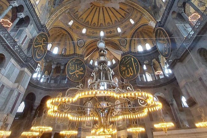 Istanbul Highlights Blue Mosque, Hagia Sophia, Cisterns and More! - Carpet demonstration and the shopping reality check