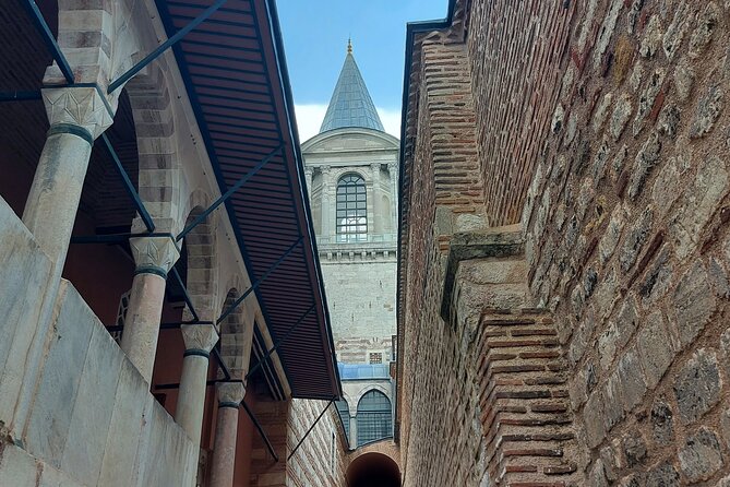 Istanbul Highlights! Blue Mosque, Hagia Sophia, Topkapı and More! - The Nakkaş Oriental Rugs & Textiles stop: craft demo plus sales talk