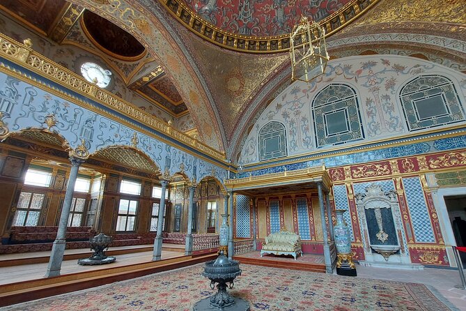 Istanbul Highlights! Blue Mosque, Hagia Sophia, Topkapı and More! - Grand Bazaar: the world’s largest maze, sampled the smart way