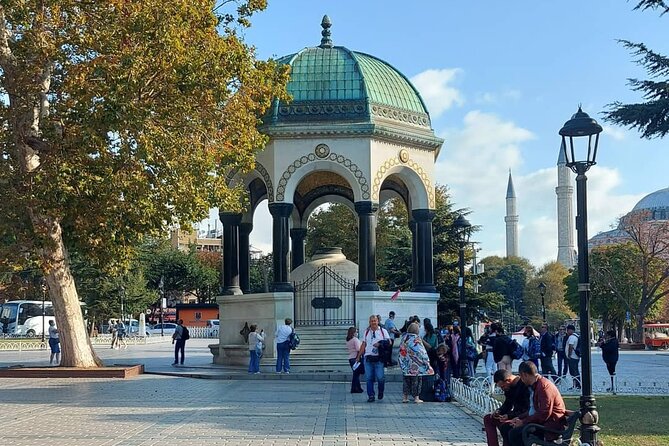 Istanbul Highlights! Blue Mosque, Hagia Sophia, Topkapı and More! - Hagia Sophia Grand Mosque: why the ticketed time matters