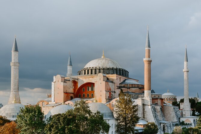 Istanbul Mosques Walking Tour: Hagia Sophia and Blue Mosque - Stop 2: Blue Mosque area—what happens when it’s under renovation