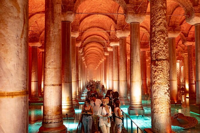 Istanbul Old City: Basilica Cistern - Blue Mosque - Grand Bazaar - Grand Bazaar sprint with Turkish delights and a carpet workshop