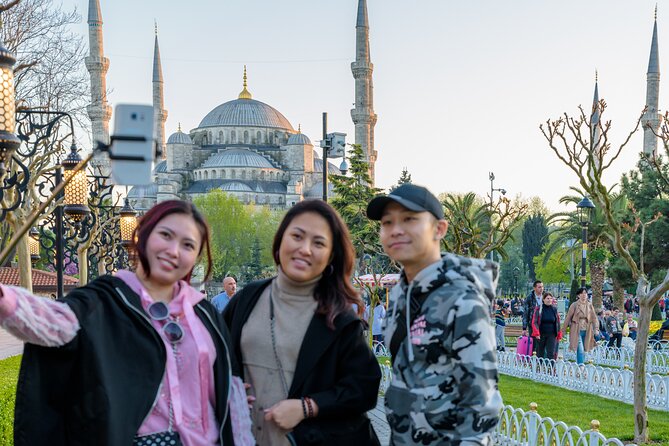 Istanbul: Topkapi Palace, Hagia Sophia & Blue Mosque - Blue Mosque: the Ottoman “signature,” plus a guide who turns it into a story