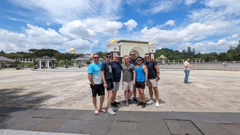 Kuala Lumpur: Batu Caves, Thean Hou Temple & National Mosque - FAQ