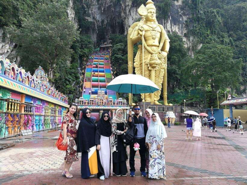 Kuala Lumpur: Batu Caves, Thean Hou Temple & National Mosque - Getting ready: dress code, what to bring, and how not to lose time