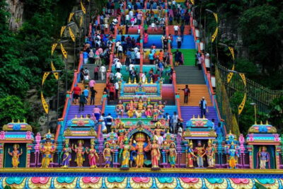 Kuala Lumpur: Private Batu Cave, National Mosque Tour, Lunch - Batu Caves: 272 Steps, Temple Rooms, and Monkeys With Attitude