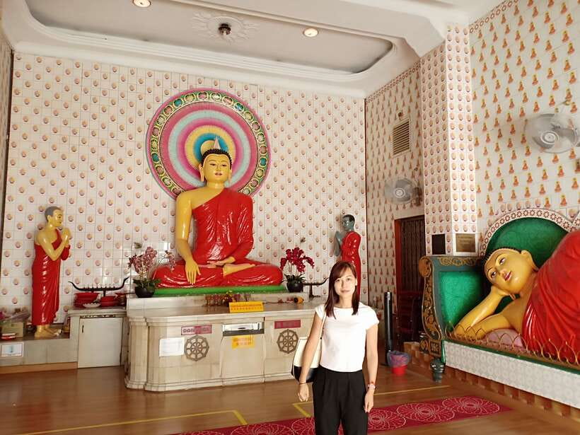 Kuala Lumpur: Private Batu Cave, National Mosque Tour, Lunch - What to Wear and How to Time It for Comfort