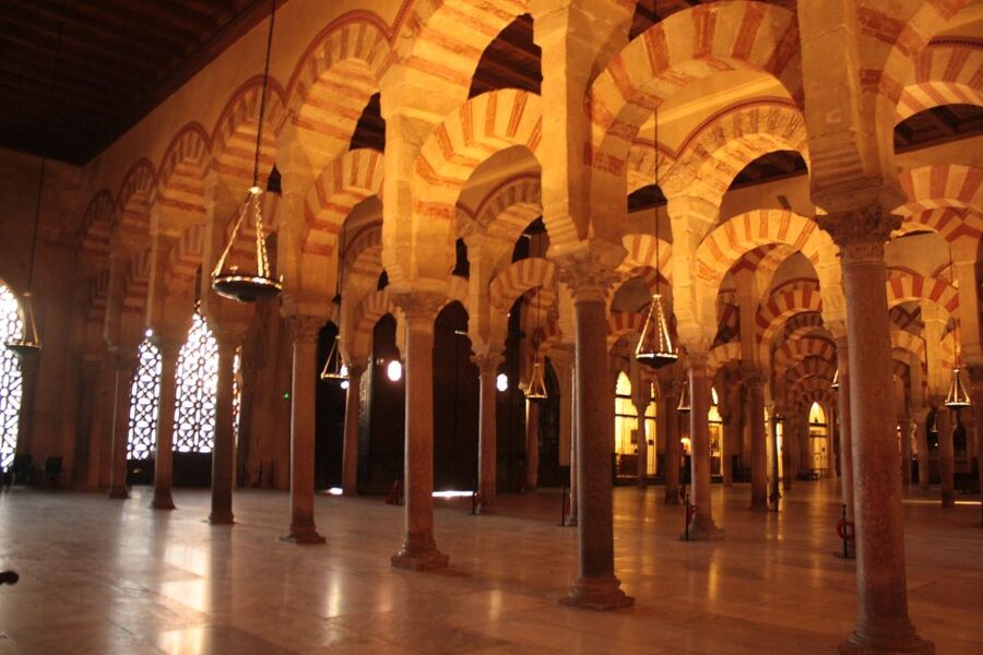 Mosque-Cathedral of Cordoba: Entry Ticket and Guided Tour - Who this tour suits best (and who might prefer something else)