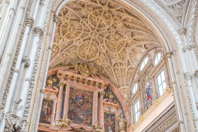 Mosque-Cathedral of Cordoba Guided Tour Skip the Line & Ticket - The Story Hook: Umayyad Mosque to Christian Additions