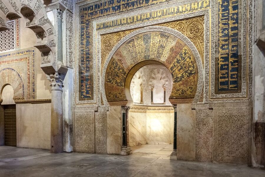 Mosque-Cathedral of Córdoba Guided Tour with Tickets - Columns and double arches: how to spot the building’s design logic