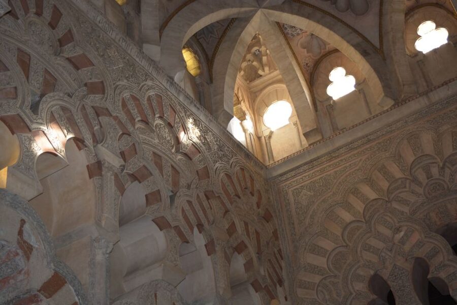 Mosque-Cathedral Small Group Guided Tour - Inside the Mosque–Cathedral: What to Look For on the Eastern Side
