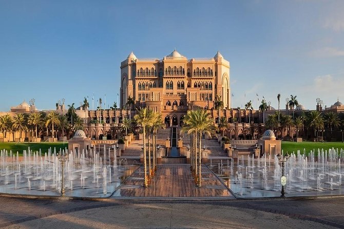 Private Abu Dhabi Sheikh zayed mosque with Louver Museum & Emirates Place Tea - What the private format really means (and what to confirm)