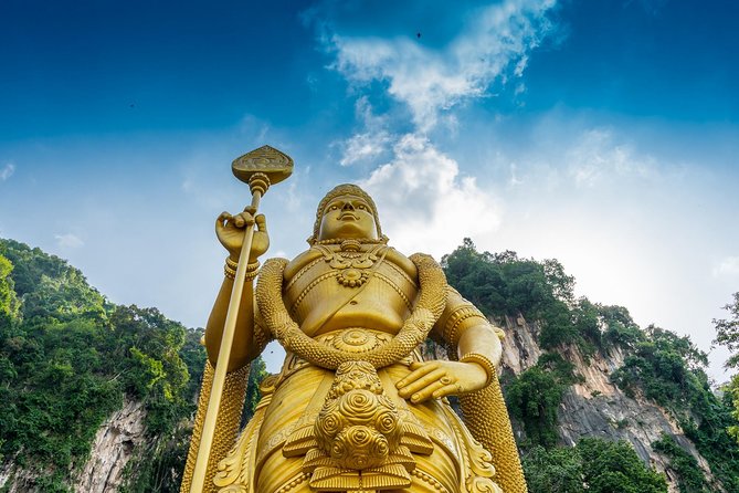 Private Batu Caves, National Mosque & Religious Tour with Lunch - Entering Batu Caves without turning it into a scramble