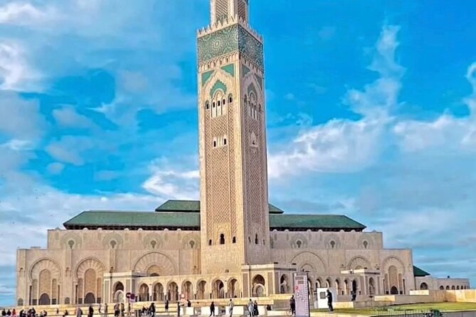 Private City Tour Casablanca includes Hassan II Mosque - Square of Mohammed V and the French-Art-Deco meets Morocco look