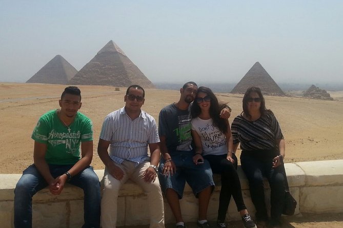 Private Day Tour of the Giza Pyramids Alabaster Mosque and Hanging Church - Lunch break at a local restaurant: included and adjustable