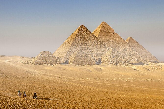 Private Guided Day Tour to the Giza Pyramids, Egyptian Museum, and Al-Hussein Mosque in Cairo - Key Things I’d Pay Attention To