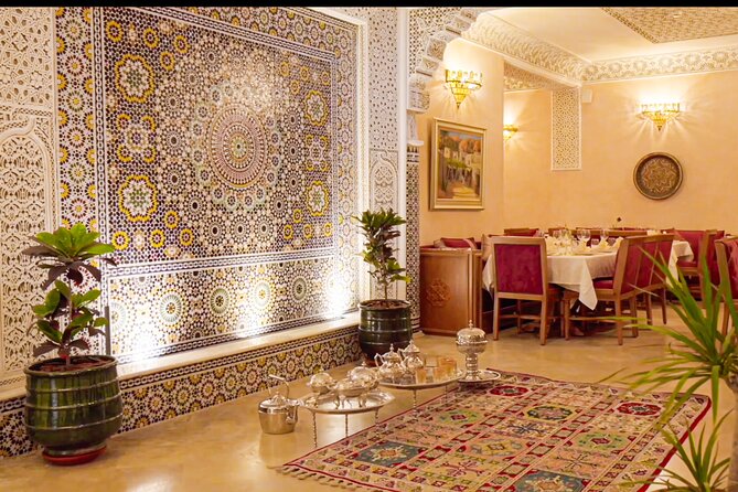 Private Guided Tour of Casablanca Including Mosque Entrance - Pigeon Square and United Nations Square: Small Stops, Big Atmosphere