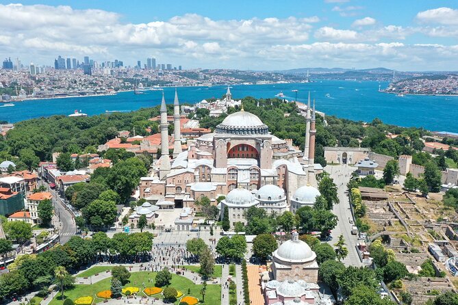 Private Hagia Sophia Sultanahmet Blue Mosque Cistern Grand Bazaar - Key things that make this tour work well