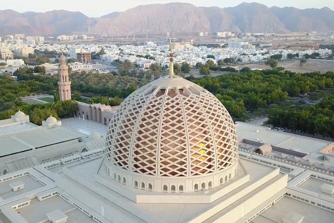Private Half-Day Tour to Grand Mosque-Nakhal Fort and Hotspring - Al Thowarah Hot Springs: Warm Water and a River Connection