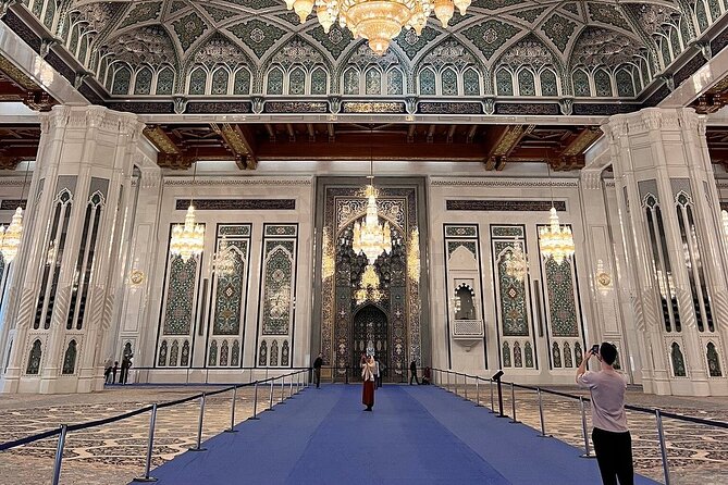 Private Half-Day Tour to Grand Mosque-Nakhal Fort and Hotspring - Private Tour Flow: Pickup, Start Time, and a Real 4-Hour Window
