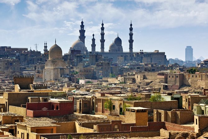 Private Half-Day Tour to the City of the Dead and the Alabaster Mosque - The City of the Dead (Qarafa) isn’t a museum
