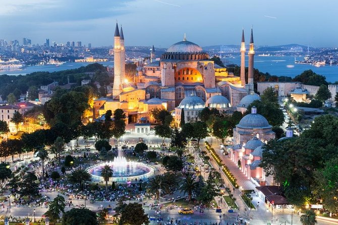 Private Istanbul Sightseeing Tour - Hippodrome and Divan Yolu: The Arena Behind the Empire