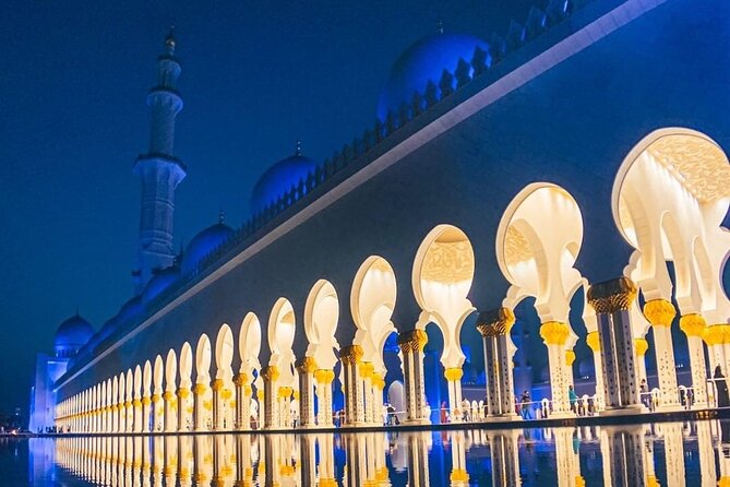 Private Round-Trip Sheikh Zayed Grand Mosque Tour from Dubai Inc. Transport - A 4.5-hour Sheikh Zayed Grand Mosque plan that doesn’t drag