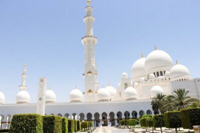 Private Sheikh Zayed Mosque Tour from Dubai - What You’re Seeing: Scale, Capacity, and the White-Façade Effect