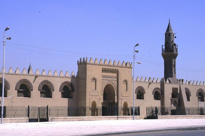Private Tour: Islamic Cairo including Amr Ibn-AlAs-Ibn Tulun, Sultan Hassa and El Refaa Mosques - Dress Code and Mosque Etiquette: Avoid the Entry Problem