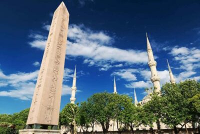Private Walking Tour: Hippodrome, Blue Mosque, Hagia Sophia - Where this walk works so well in Sultanahmet