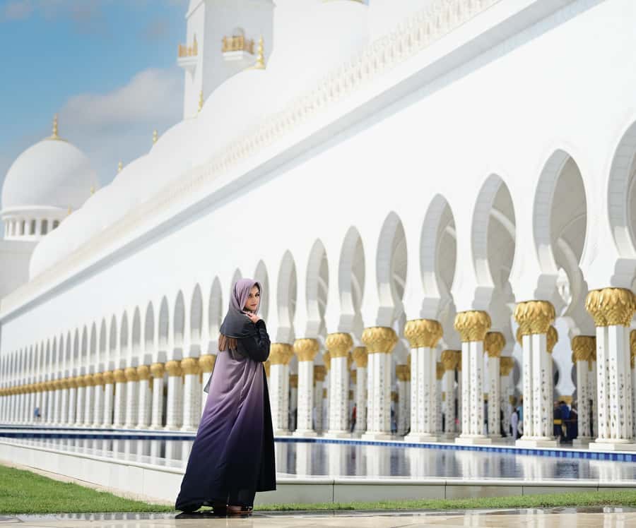 Professional Photoshoot at Sheikh Zayed Mosque - Heat and waiting: how to protect your experience