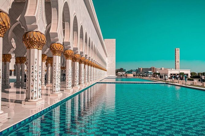 Sheikh Zayed Grand Mosque with Ferrari World from Dubai - Dubai-to-Abu Dhabi comfort: the value of air-conditioned transport